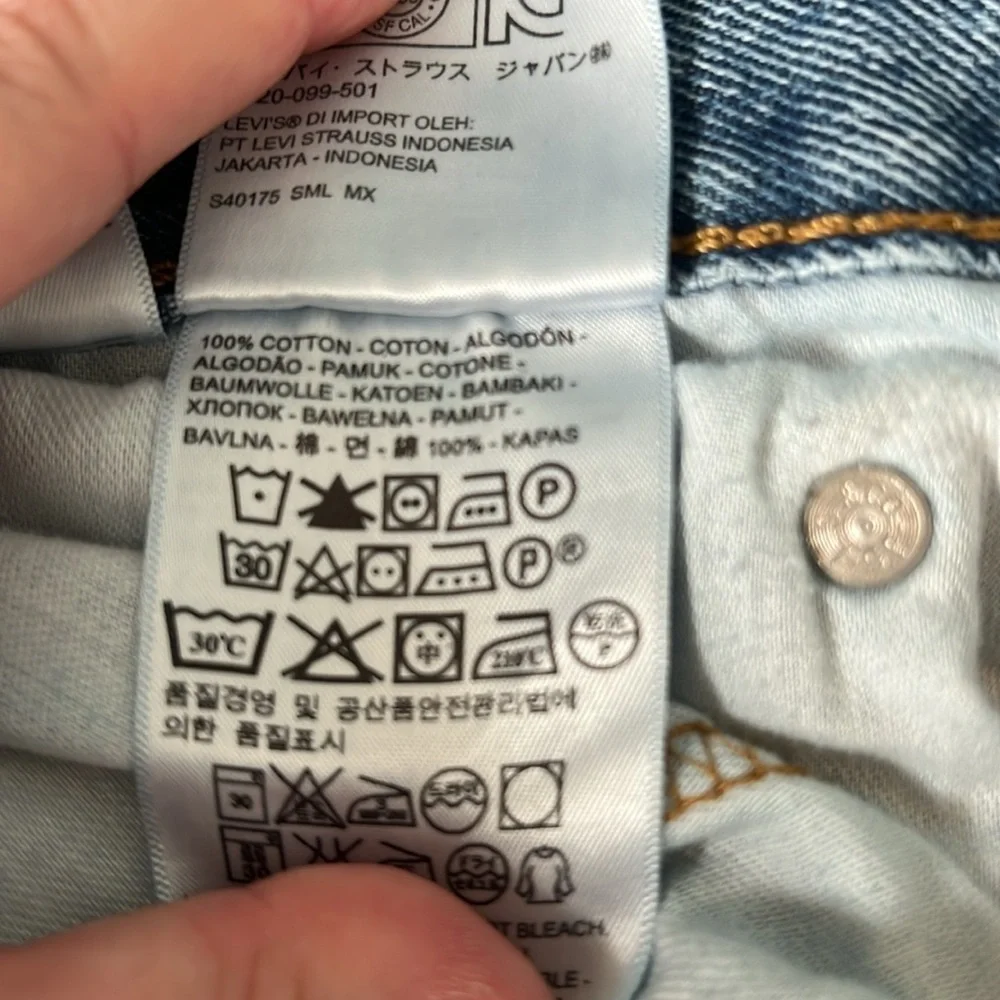 Levi’s 505 Regular Fit Straight Leg Light Wash Size 36